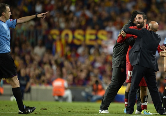 برشلونة يتفوق على اتليتيكو بفضل هدف الذهاب ليفوز بكأس السوبر الاسبانية