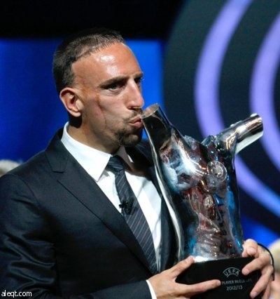 ريبيري يتفوق على رونالدو وميسي ويحرز جائزة أفضل لاعب في أوروبا