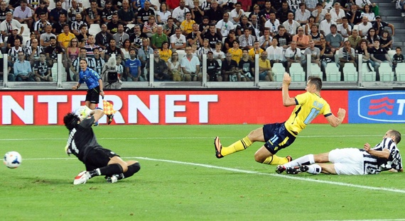 يوفنتوس يسحق لاتسيو برباعية .. وهامشيك يقود نابولي للفوز في الدوري الإيطالي