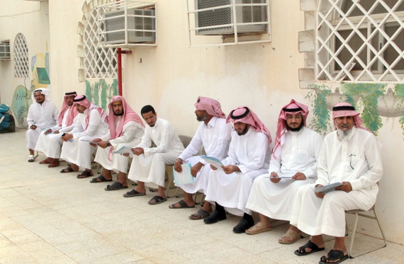 قصة مصورة : الحياة تعود إلى المدارس في العام الجديد