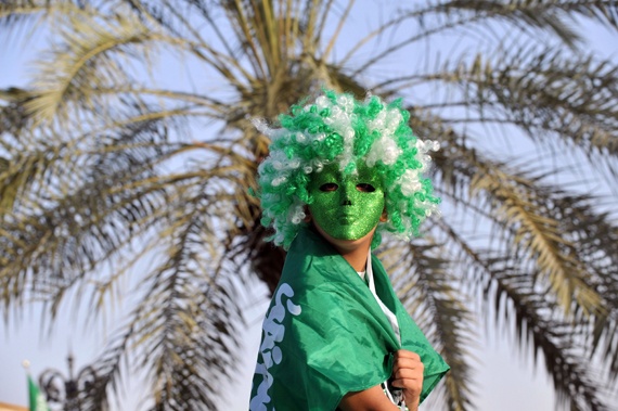 قصة مصورة : يوم الوطن .. فرحة وذكرى