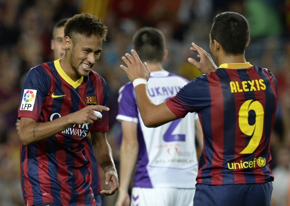ثنائية سانشيز تقود برشلونة لمواصلة الصدارة .. ورونالدو يسعد ريال مدريد
