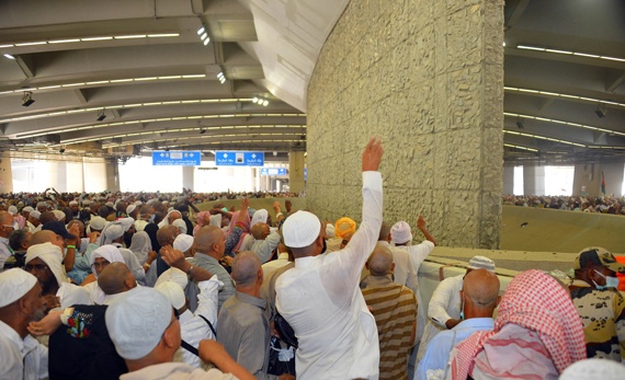 خالد الفيصل : نجاح الحج لم يصل لطموحاتنا .. والعاملين رفعوا رؤوسنا
