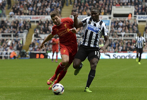 ليفربول يهدر نقطتين بتعادله مع نيوكاسل في الدوري الانجليزي