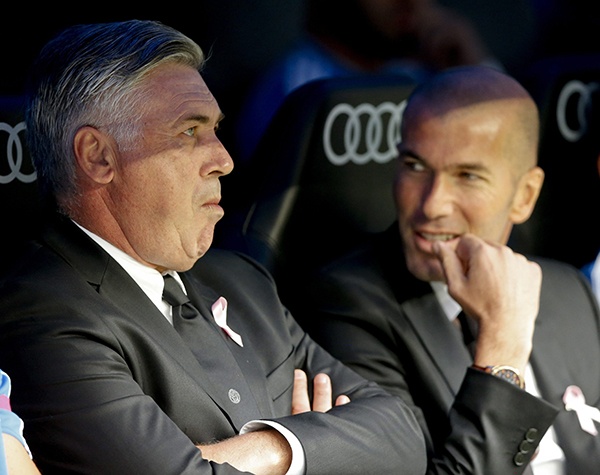 ريال مدريد يكتفي بهدفين في شباك ملقة ويعزز موقعه في المركز الثالث