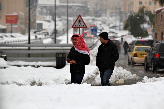 الأردن يؤخر الدوام الرسمي 3 ساعات بسبب الثلوج