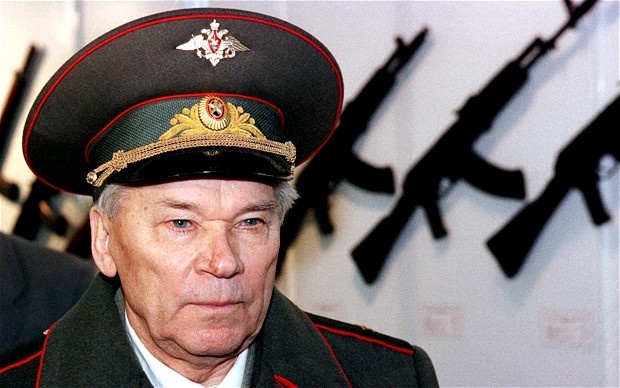 وفاة الروسي كلاشنيكوف مخترع "الرشاش"