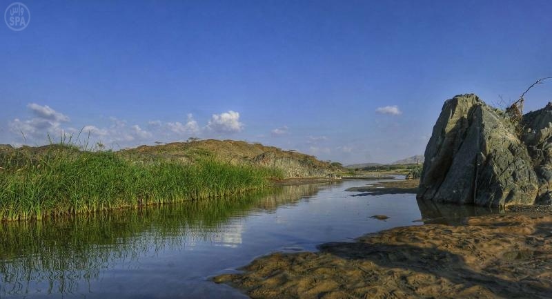 قصة مصورة : وادي عليب في الباحة وجهة عشّاق الطبيعة البكر في الشتاء