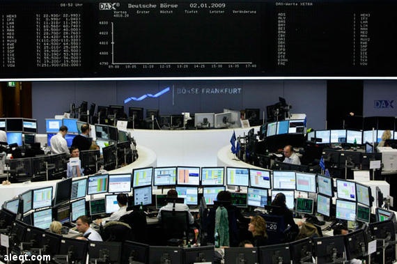 الأسهم الأمريكية تفتح مستقرة قبل صدور بيانات .. والأوروبية ترتفع بقيادة ريان اير