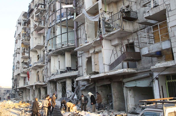سوريا : 250 قتيلا بينهم 73 طفل في قصف النظام بالبراميل المتفجرة على حلب