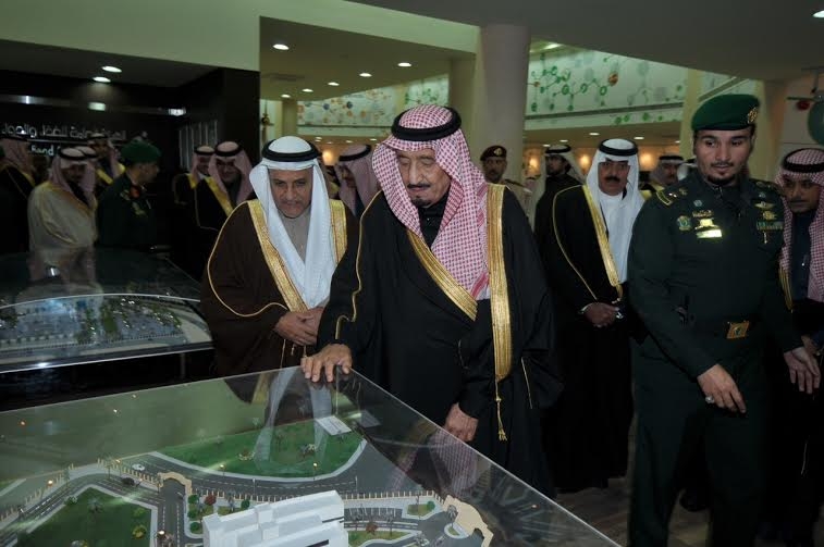 ولي العهد يدشن 9 أنظمة وخدمات جديدة لهيئة الدواء والغذاء