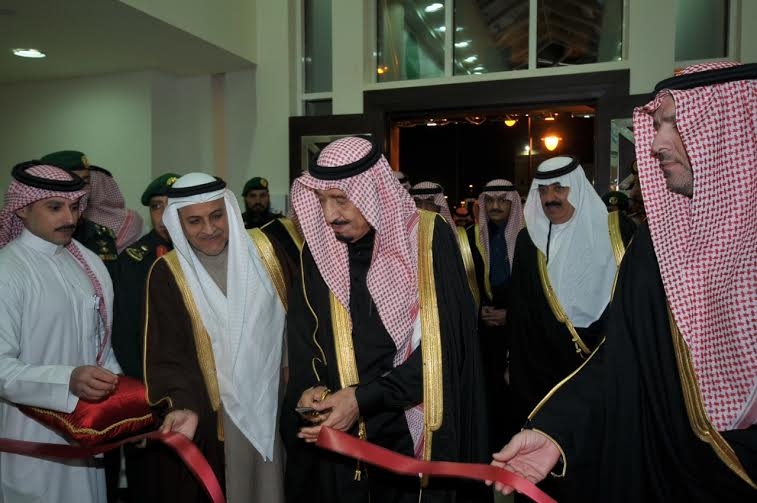 ولي العهد يدشن 9 أنظمة وخدمات جديدة لهيئة الدواء والغذاء