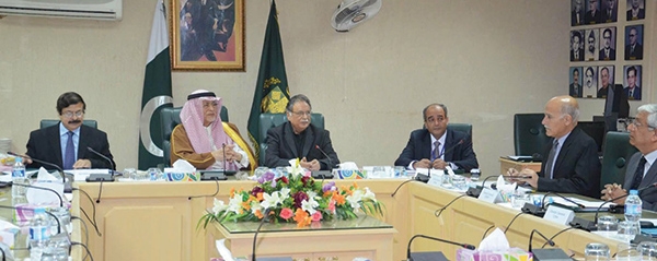 خوجة ورشيد يبحثان سبل تعزيز التعاون في المجالات الإعلامية