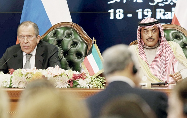 الجار الله: صفقات الأسلحة واستثمارات الخليجيين 
لم تتأثر بموقف روسيا من الأزمة السورية