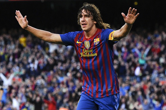 برشلونة يبدأ البحث عن خليفة كارليس بويول في الموسم المقبل