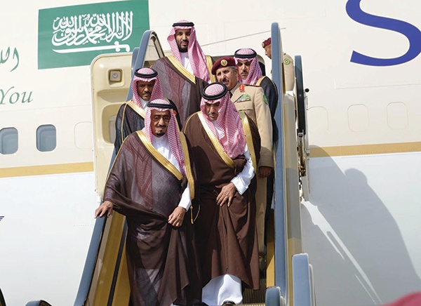 ولي العهد يصل الرياض قادما من الكويت