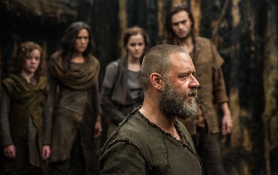 قصة مصورة : فيلم "نوح" يتصدر إيرادات السينما في أمريكا