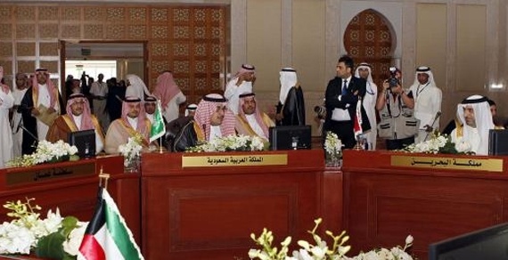 نواف بن فيصل يرأس وفد المملكة في اجتماع وزراء الشباب والرياضة في الخليج
