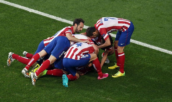 قصة مصورة : ريال مدريد يحقق "العاشرة"