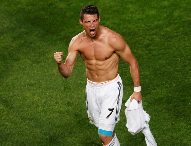 قصة مصورة : ريال مدريد يحقق "العاشرة"