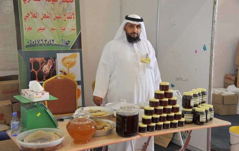 قصة مصورة: افتتاح مهرجان العسل في الطائف