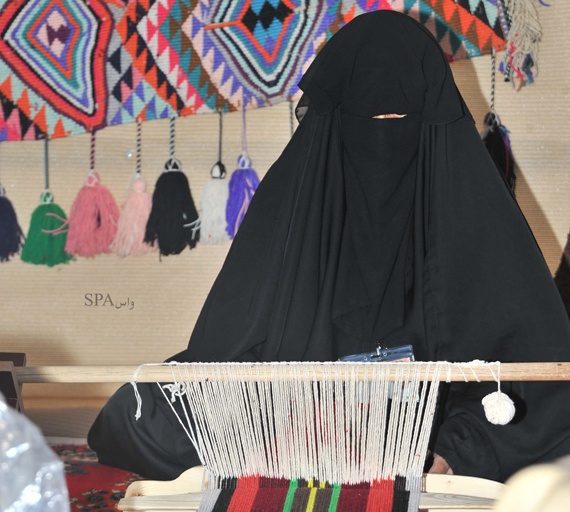 قصة مصورة : انطلاق ملتقى الحرف اليدوية في المدينة المنورة