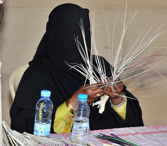 قصة مصورة : انطلاق ملتقى الحرف اليدوية في المدينة المنورة