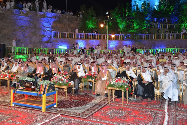رئيس الهيئة العامة للسياحة والآثار يدشن فعاليات مهرجان النماص الصيفي