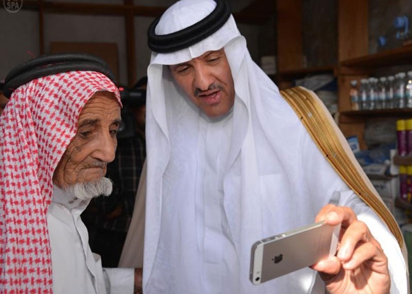رئيس الهيئة العامة للسياحة والآثار يدشن فعاليات مهرجان النماص الصيفي