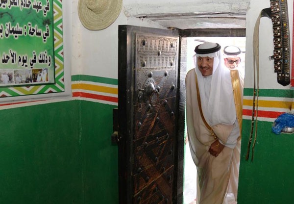 رئيس الهيئة العامة للسياحة والآثار يدشن فعاليات مهرجان النماص الصيفي