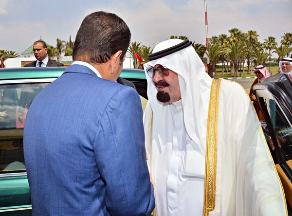 خادم الحرمين الشريفين يصل جدة قادماً من القاهرة