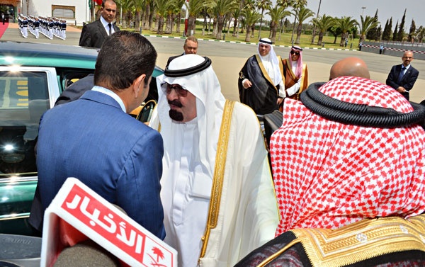 خادم الحرمين الشريفين يصل جدة قادماً من القاهرة