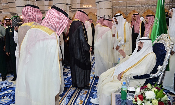 خادم الحرمين الشريفين يصل جدة قادماً من القاهرة