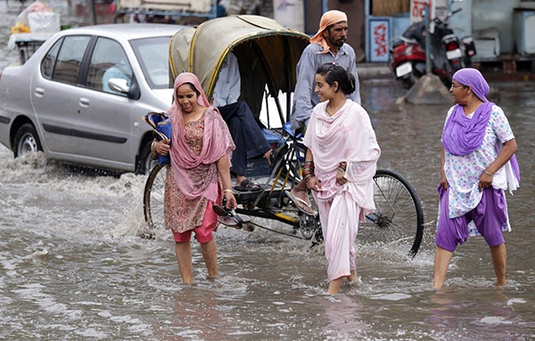 قصة مصورة : أمطار الهند