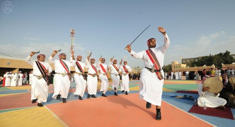 قصة مصورة : أكثر من 6 آلاف زائر يوميا يرتادون القرية التراثية بالسودة