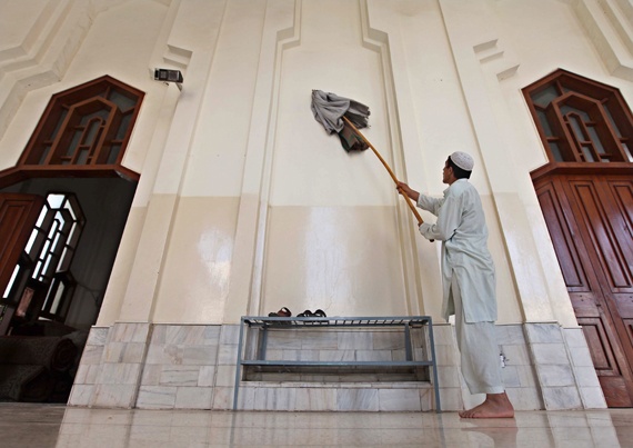 قصة مصورة: ترحيب المسلمين برمضان