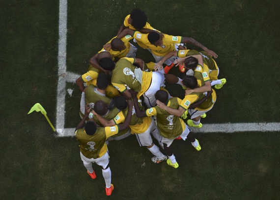 قصة مصورة : البرازيل أول الواصلين لدور ربع النهائي