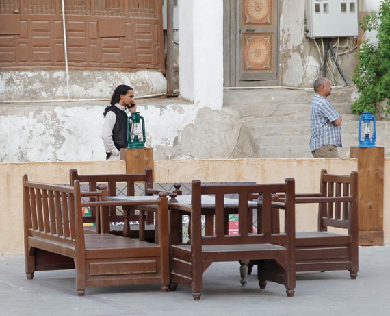 فوانيس رمضان .. الماضي يعود إلى جدة