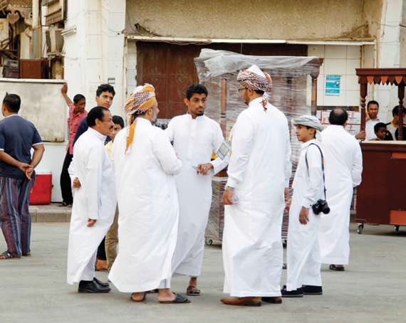 فوانيس رمضان .. الماضي يعود إلى جدة