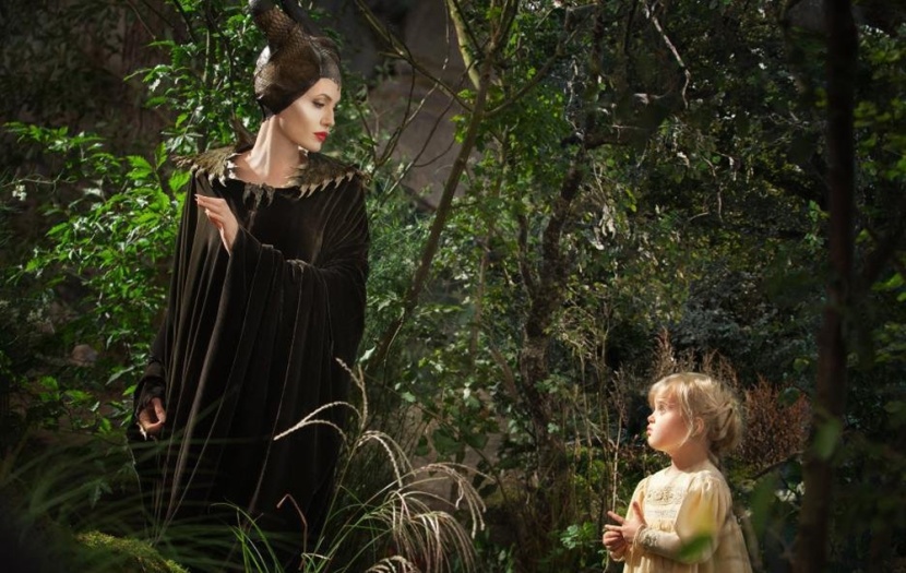 قصة مصورة : فيلم "ترانسفورمرز" يتصدر إيرادات السينما في أمريكا