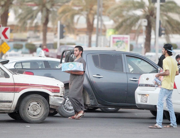 سقيا المارة .. الخير في الشباب