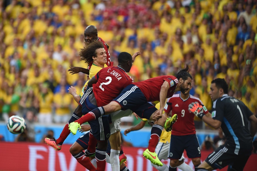 قصة مصورة :البرازيل تقهر كولومبيا بهدفين وتتأهل للدور قبل النهائي