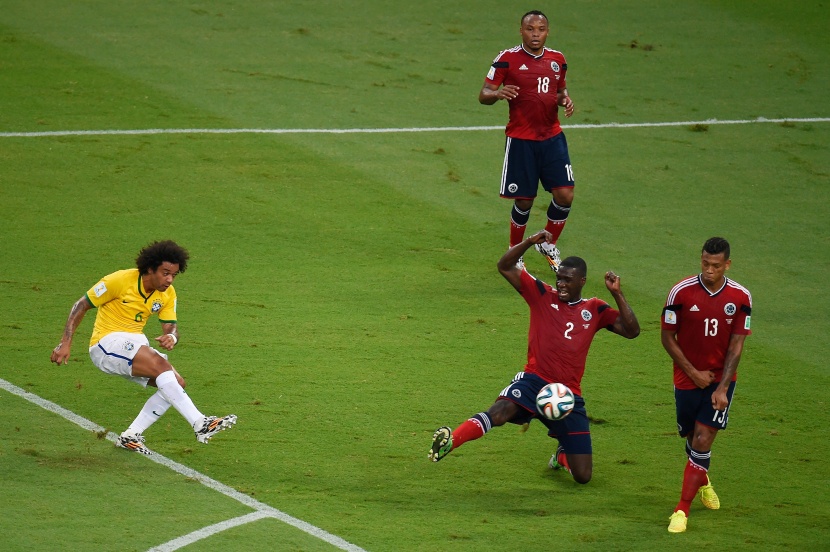 قصة مصورة :البرازيل تقهر كولومبيا بهدفين وتتأهل للدور قبل النهائي