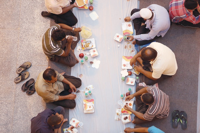 جامع الإمام تركي .. إفطار في حضرة التاريخ