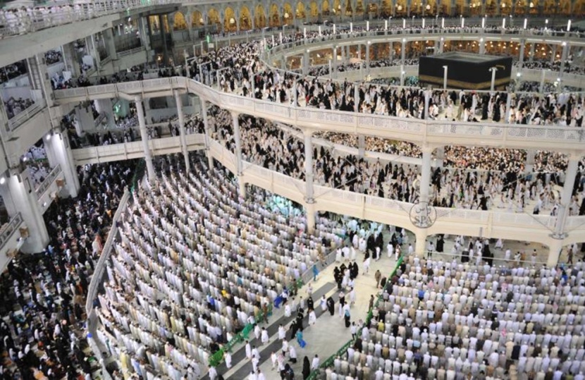 قصة مصورة : صحن المطاف من 48 ألف إلى 105 آلاف طائف في الساعة