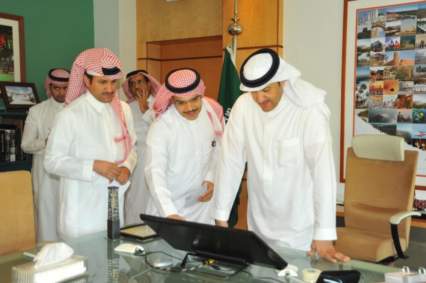 السياحة تطلق خدمة البلاغات عبر الجوال ومشروع نظام خدمة العملاء