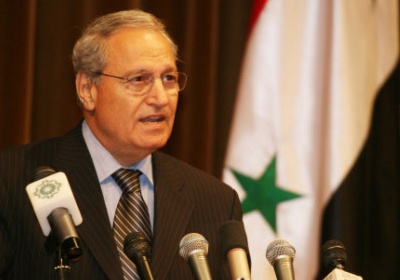 الأسد يعيد تعيين نجاح العطار نائبة له.. وغياب كامل لفاروق الشرع