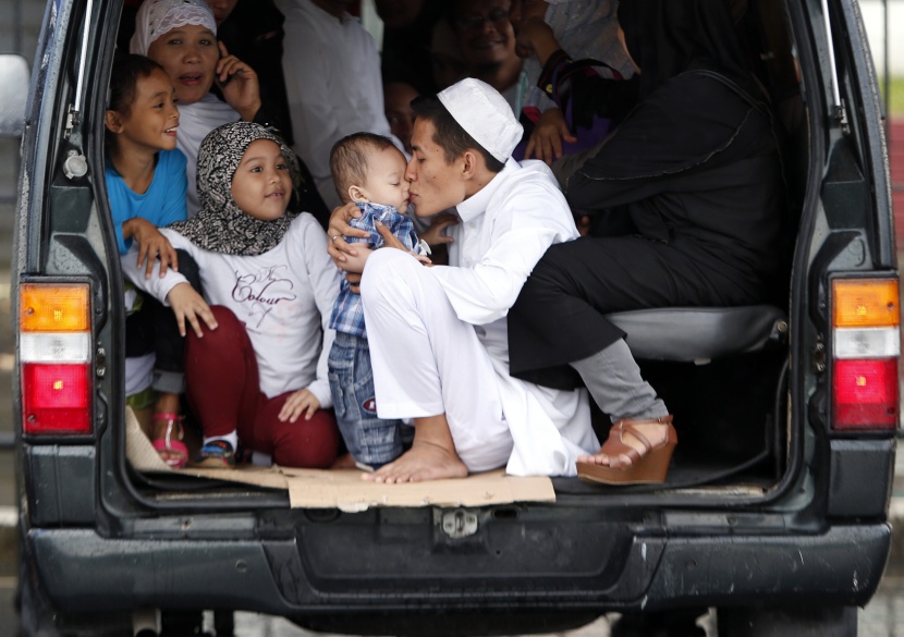 قصة مصورة : احتفالات المسلمين بالعيد