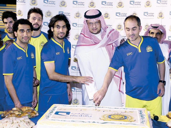 الجمعان: رئيس النصر 
لا يلتفت إلى أحد