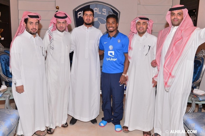 الهلال يمدد عقد ناصر الشمراني عاميين إضافيين